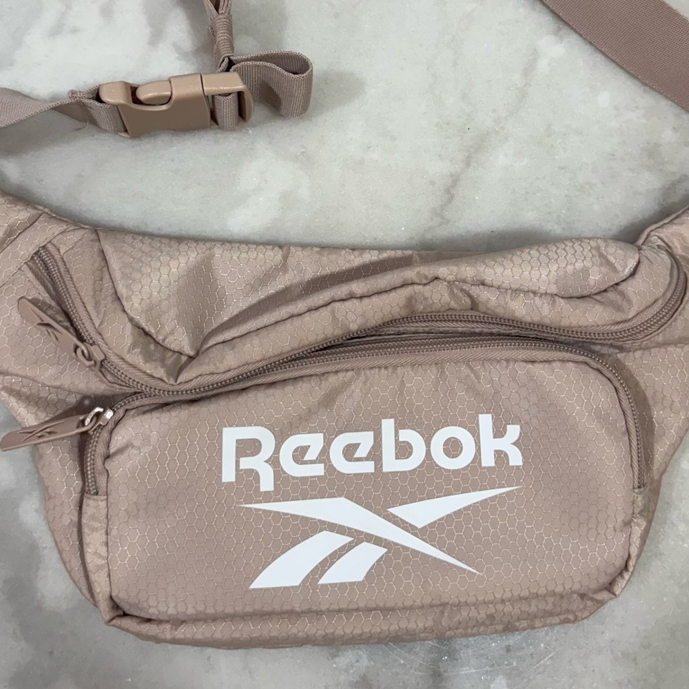 Beige Hexagon Pattern Belt Bag